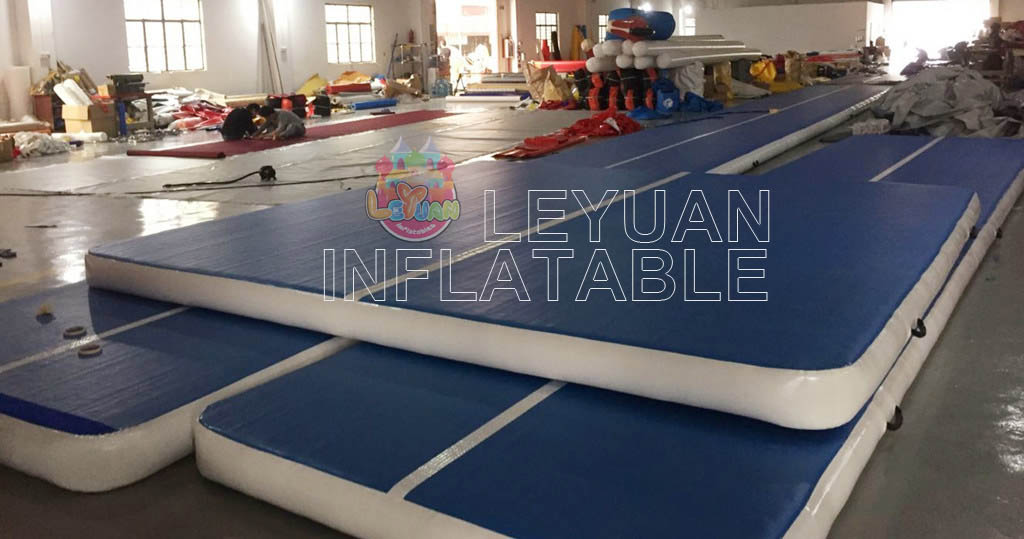 Inflatable Gymnastic Mat