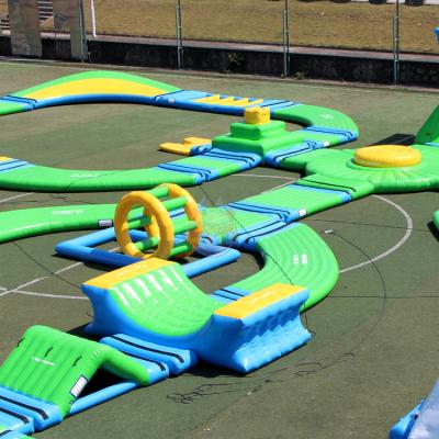 parc d'obstacles gonflables parcours flottant flottant