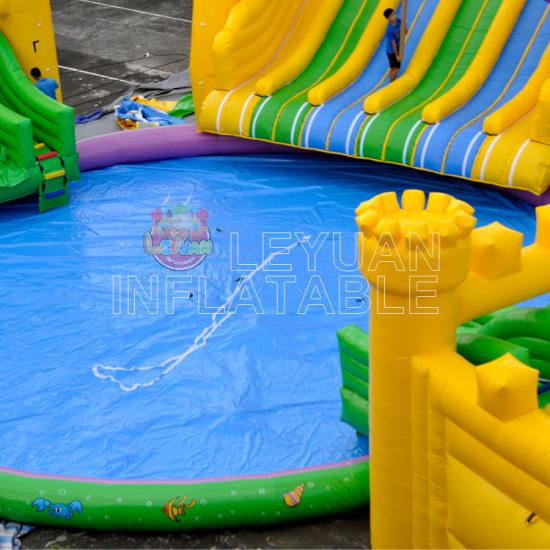 Inflatable castle water park